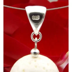 Anhänger aus weißer Koralle Kugel Ø18mm Bambuskoralle mit Poren & 925 Silber
