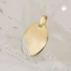 Ketten-Anhänger ovale Gravurplatte mit Streifen, 375 Gold Gelbgold Halsschmuck