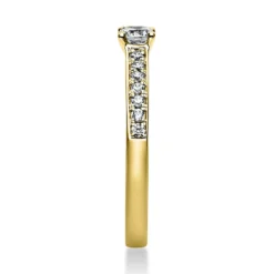 Ring aus 585 Gold Gelbgold mit 17 Diamanten Brillanten 0,35 Ct. 4er-Krappe