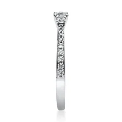 Ring aus 750 Gold Weißgold mit 21 Diamanten Brillanten 0,37 Ct. 4er-Krappe